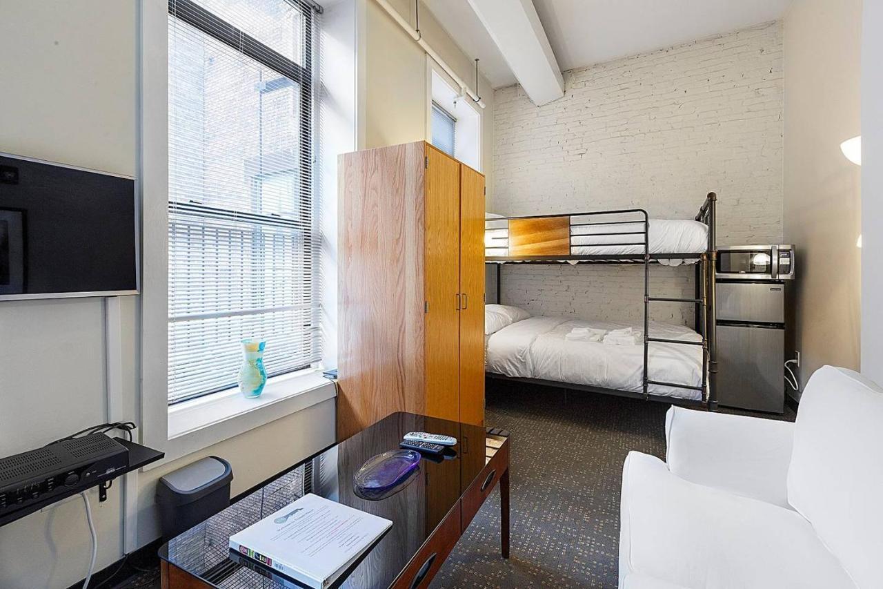 Appartamento Studio Ready 4 Students & Traveling Professionals! 310 Boston Esterno foto