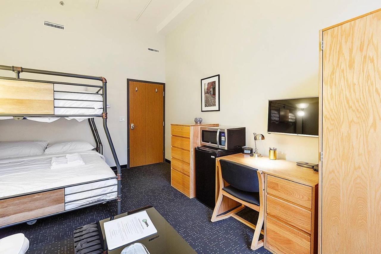 Appartamento Studio Ready 4 Students & Traveling Professionals! 310 Boston Esterno foto