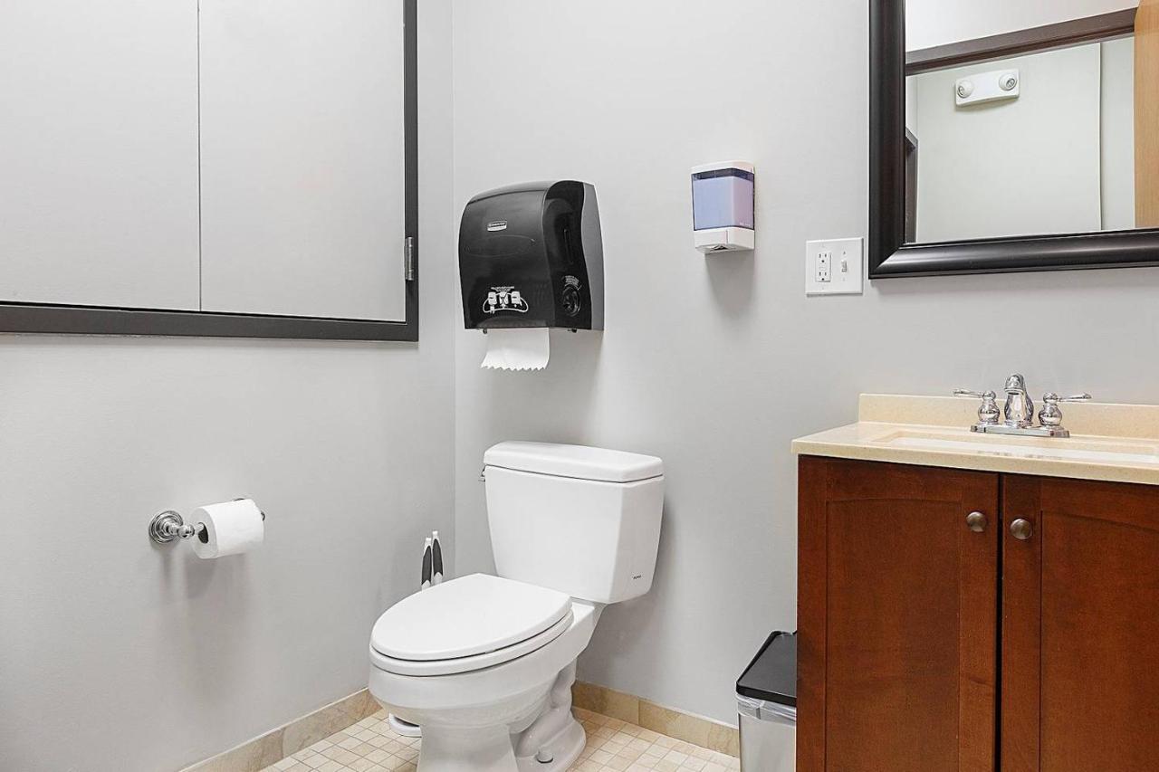 Appartamento Studio Ready 4 Students & Traveling Professionals! 310 Boston Esterno foto