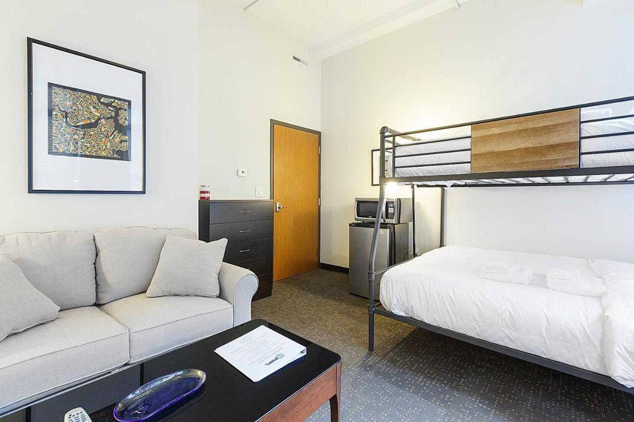 Appartamento Studio Ready 4 Students & Traveling Professionals! 310 Boston Esterno foto