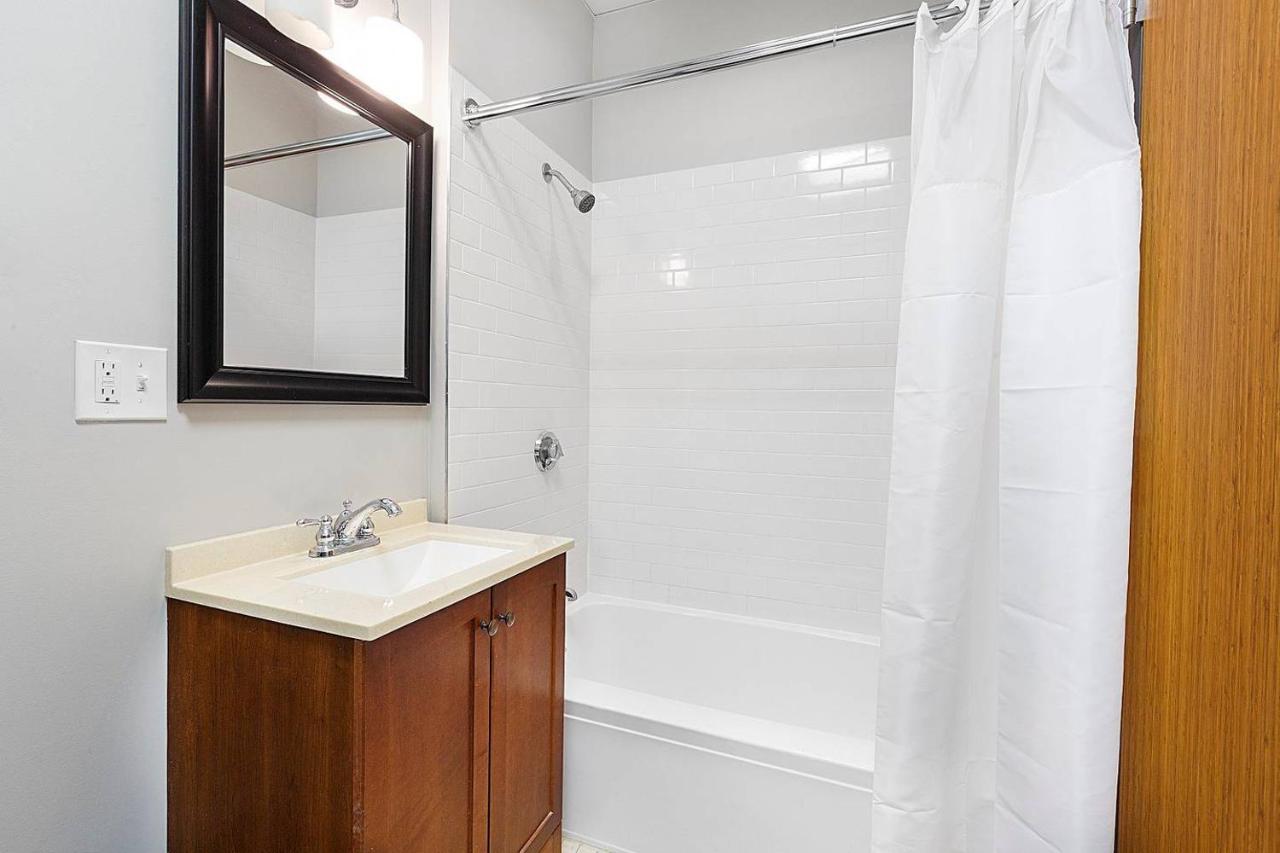 Appartamento Studio Ready 4 Students & Traveling Professionals! 310 Boston Esterno foto